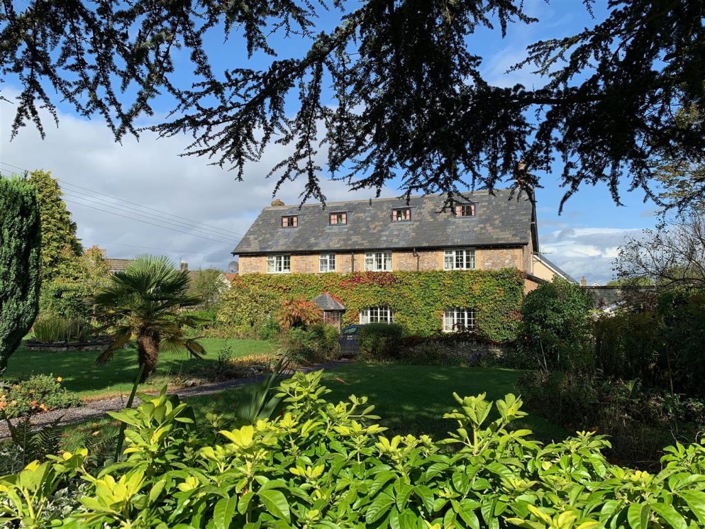 Blagdon Hill  0.5 Acre