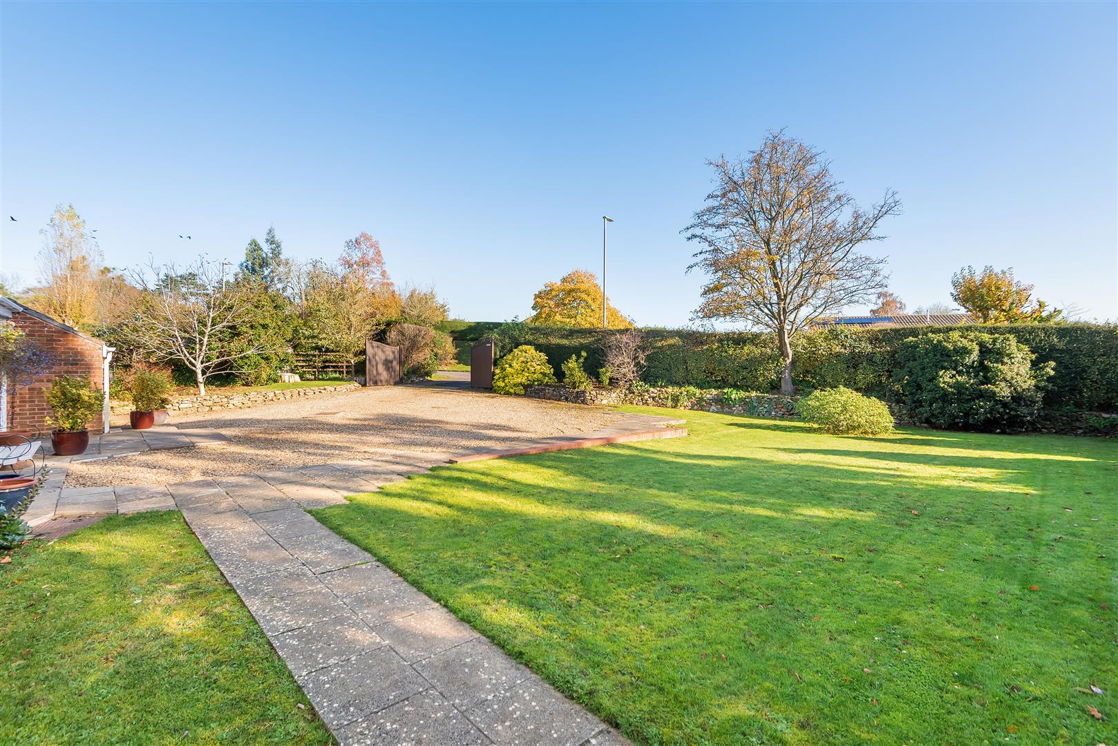 Trull  0.3 Acre