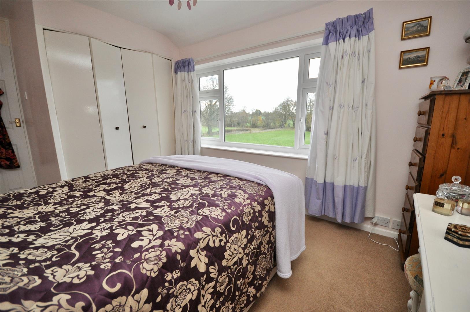 Park Close, Trull
