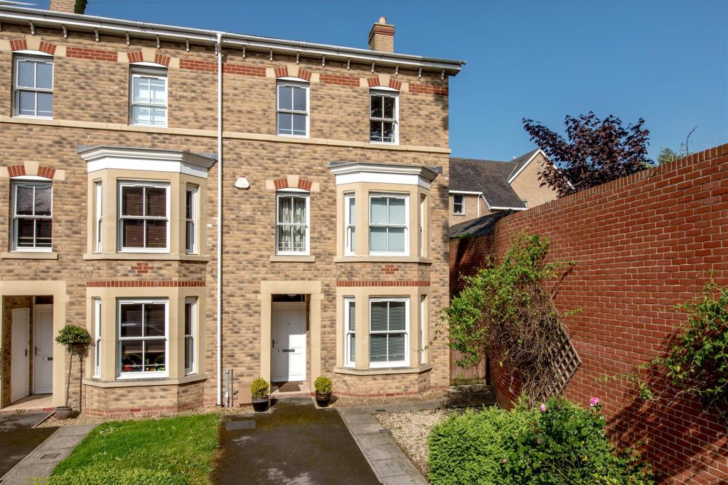 Staplegrove Road