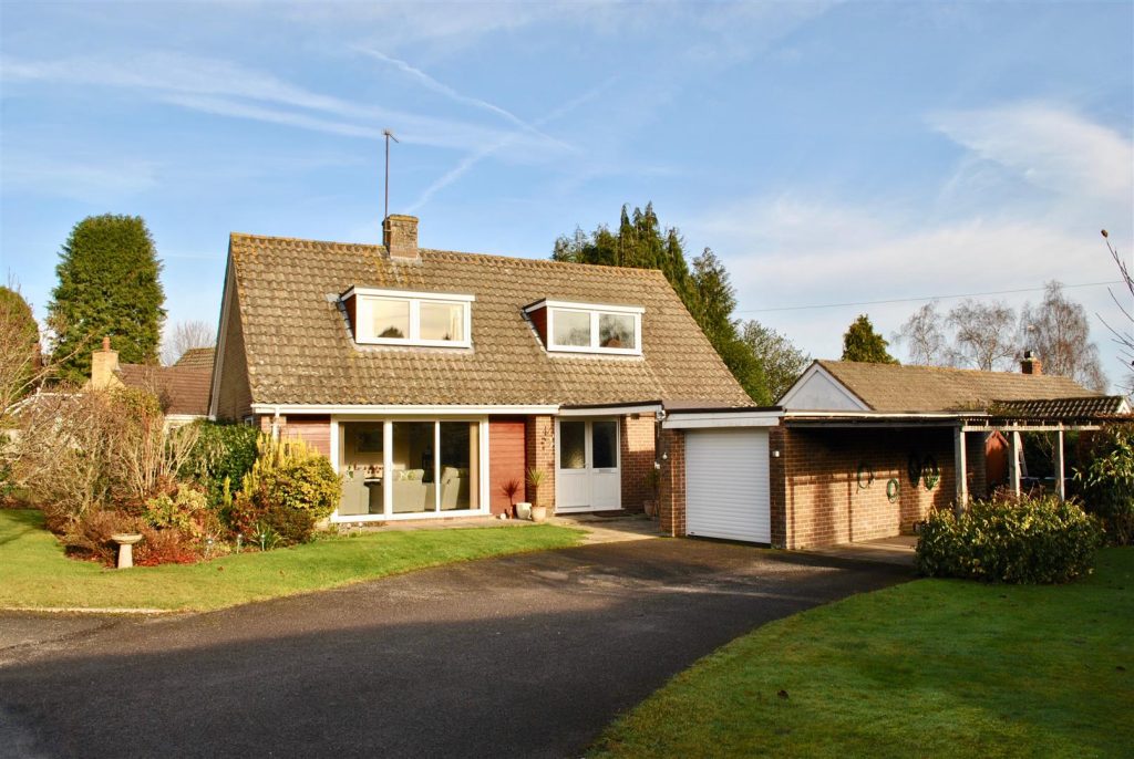 Private Road, Trull