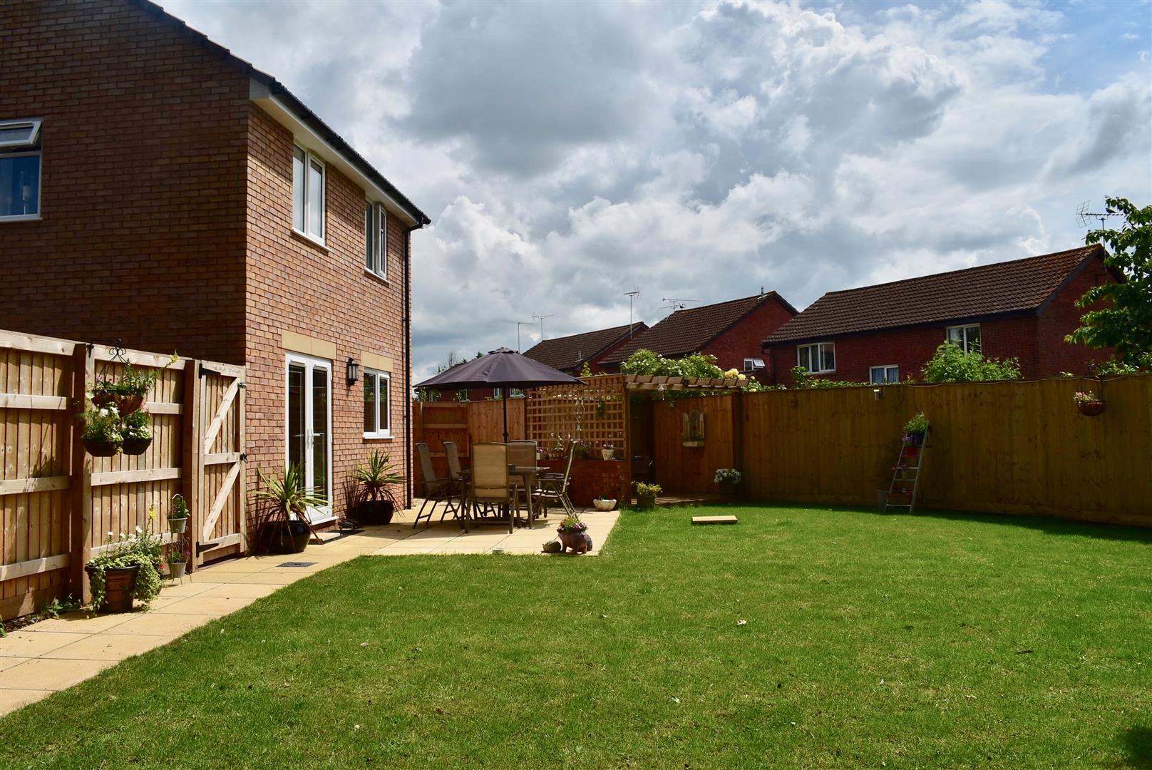 Cabot Court, Off Stanley Close