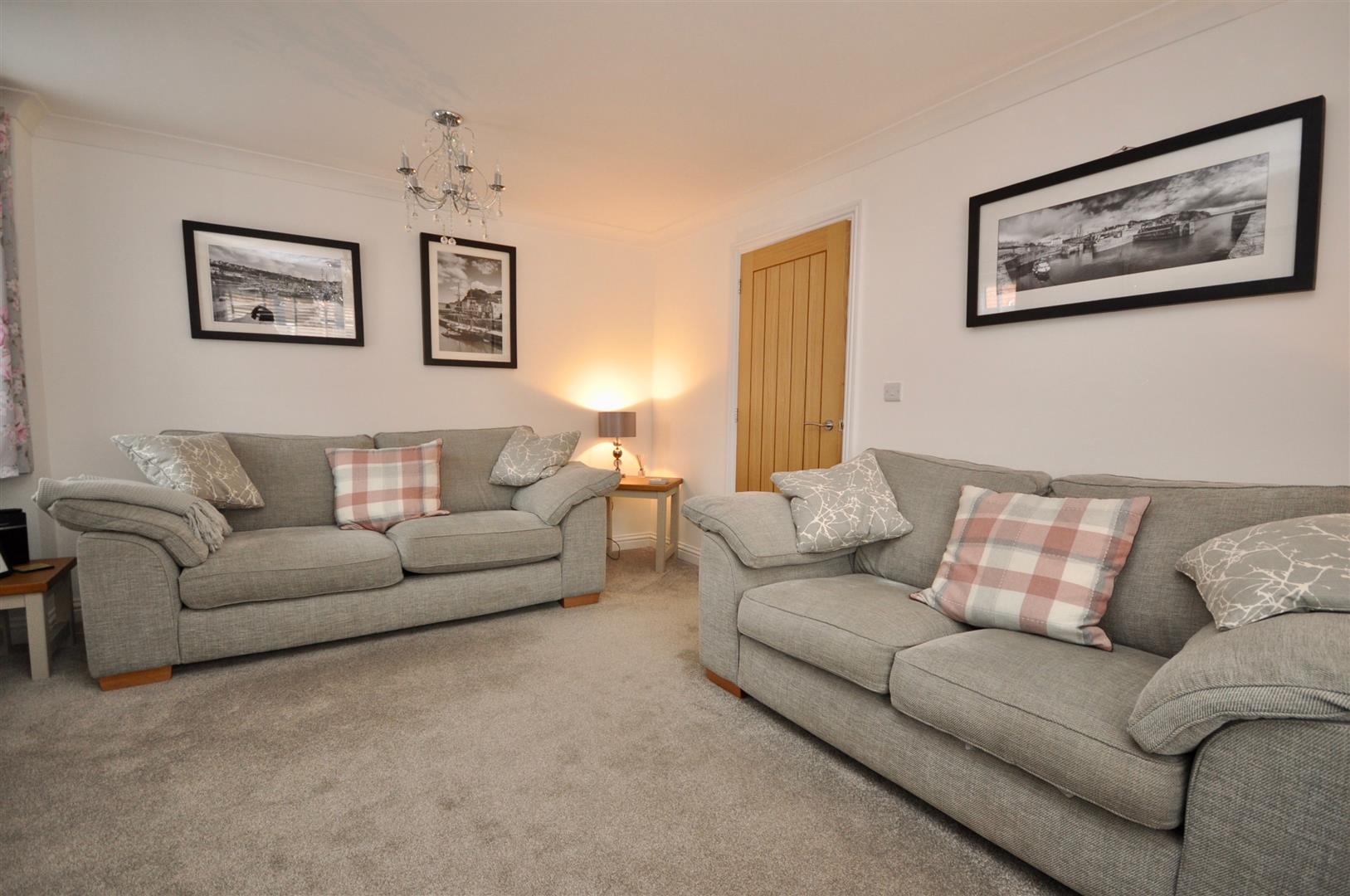 Cabot Court, Off Stanley Close