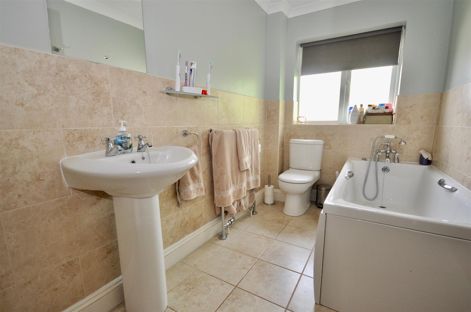 Eastcombe 0.25 Acre