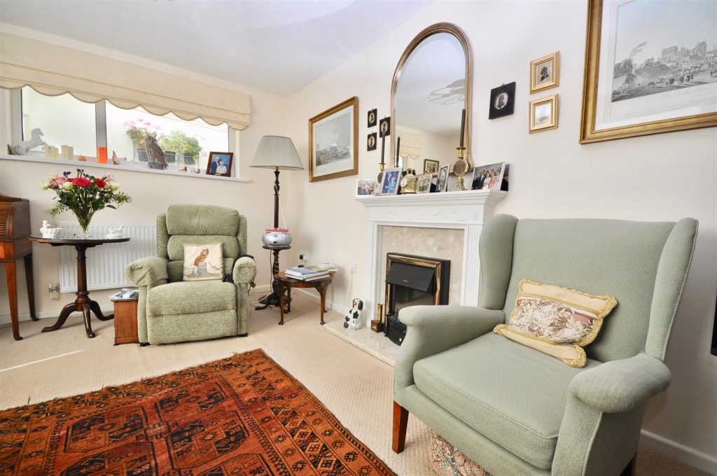 Trull Green Drive, Trull, Taunton