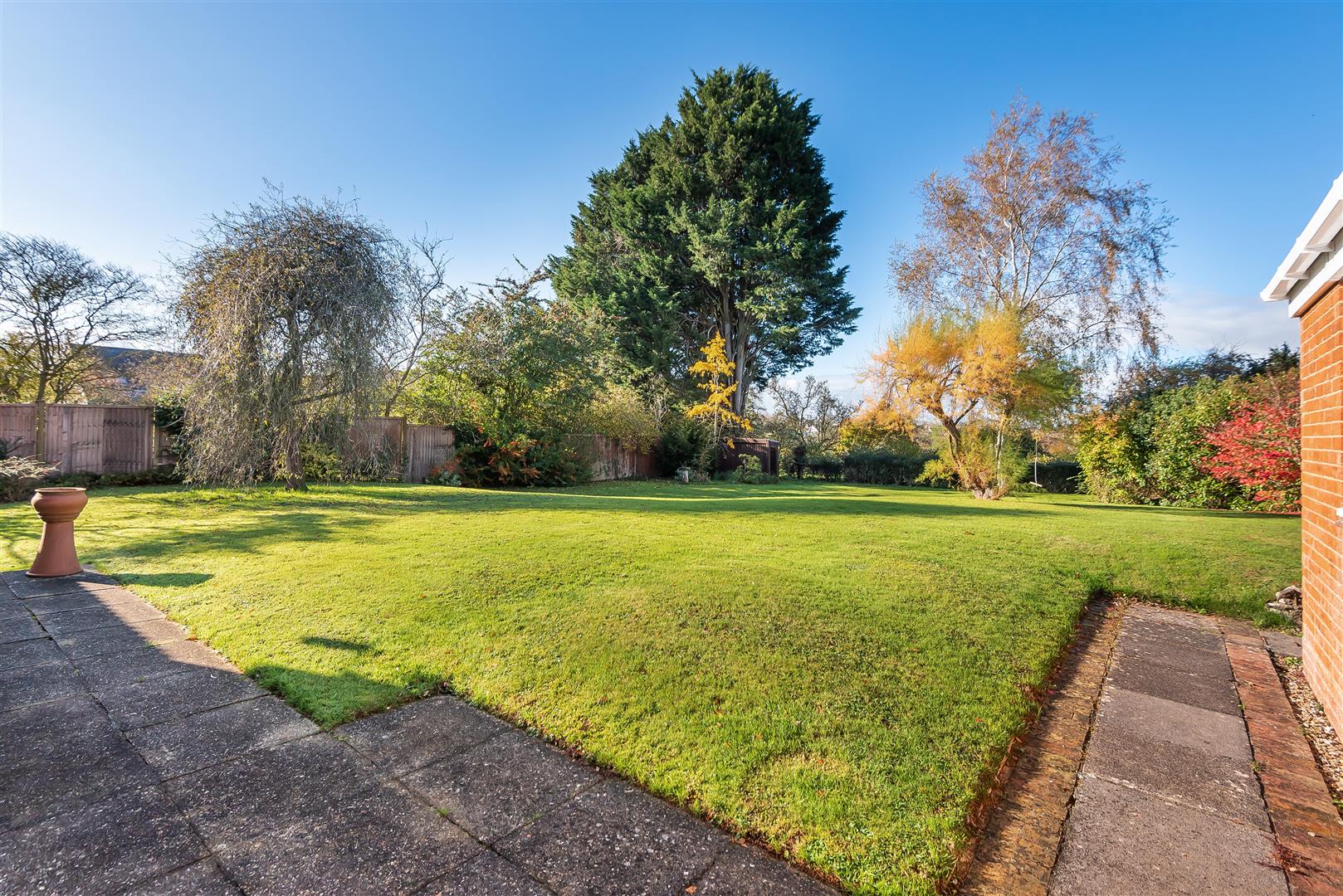 Trull  0.3 Acre