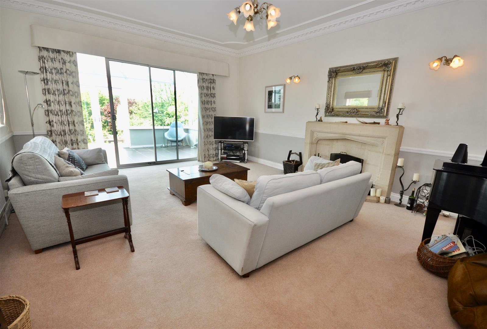Eastcombe 0.25 Acre