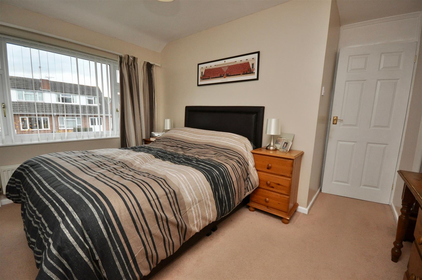 Park Close, Trull