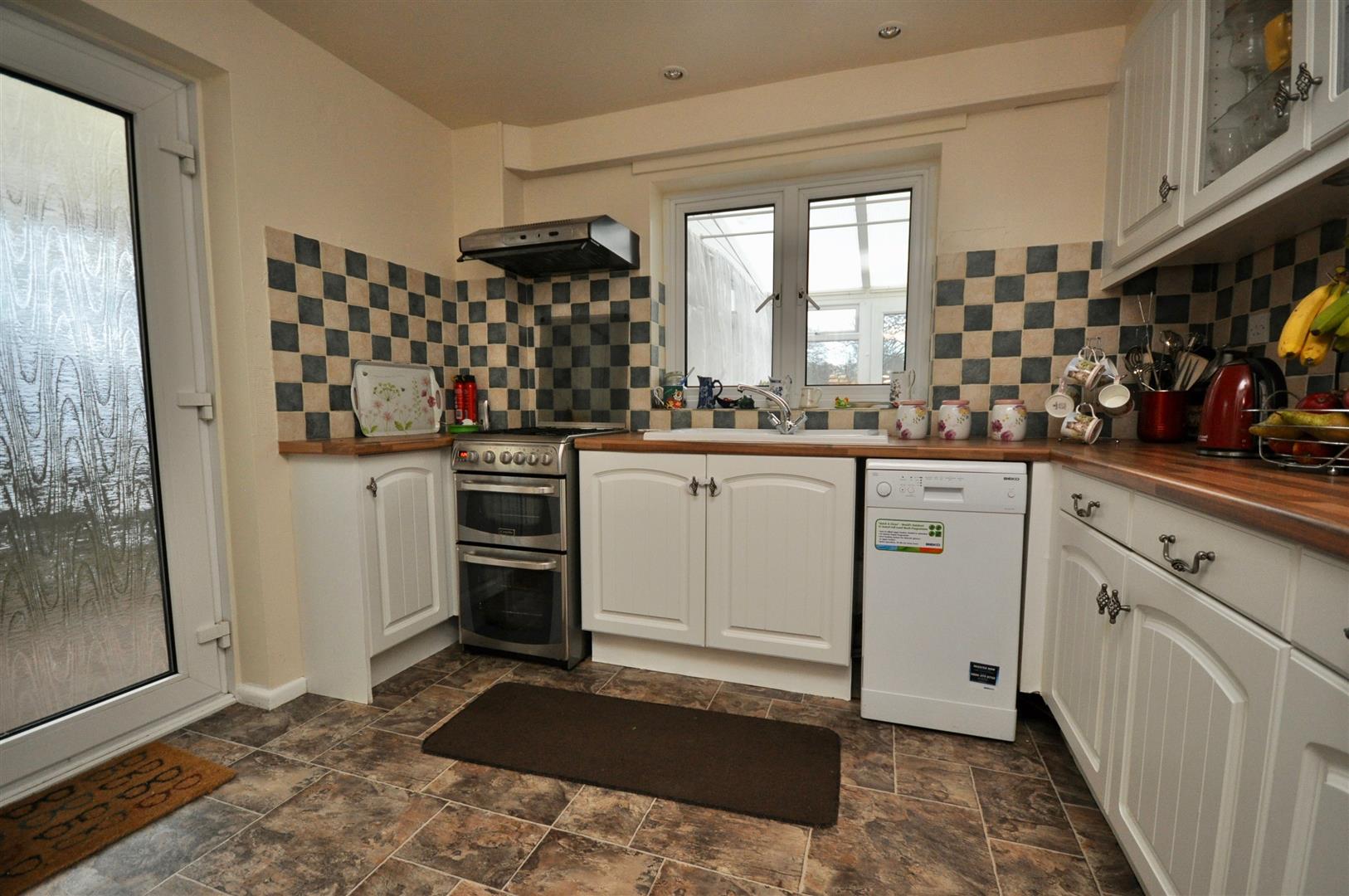 Park Close, Trull