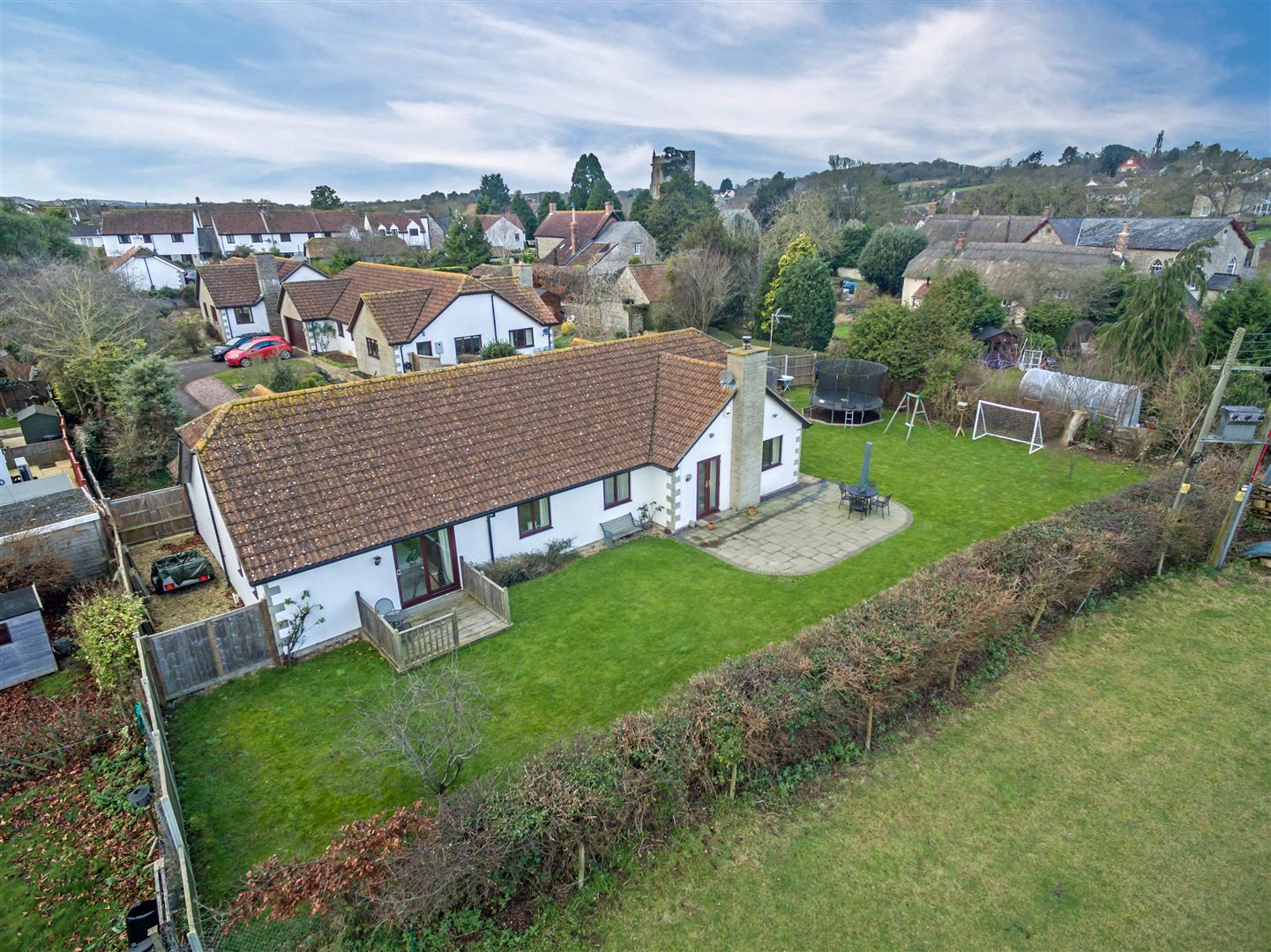 Langford Close, Fivehead