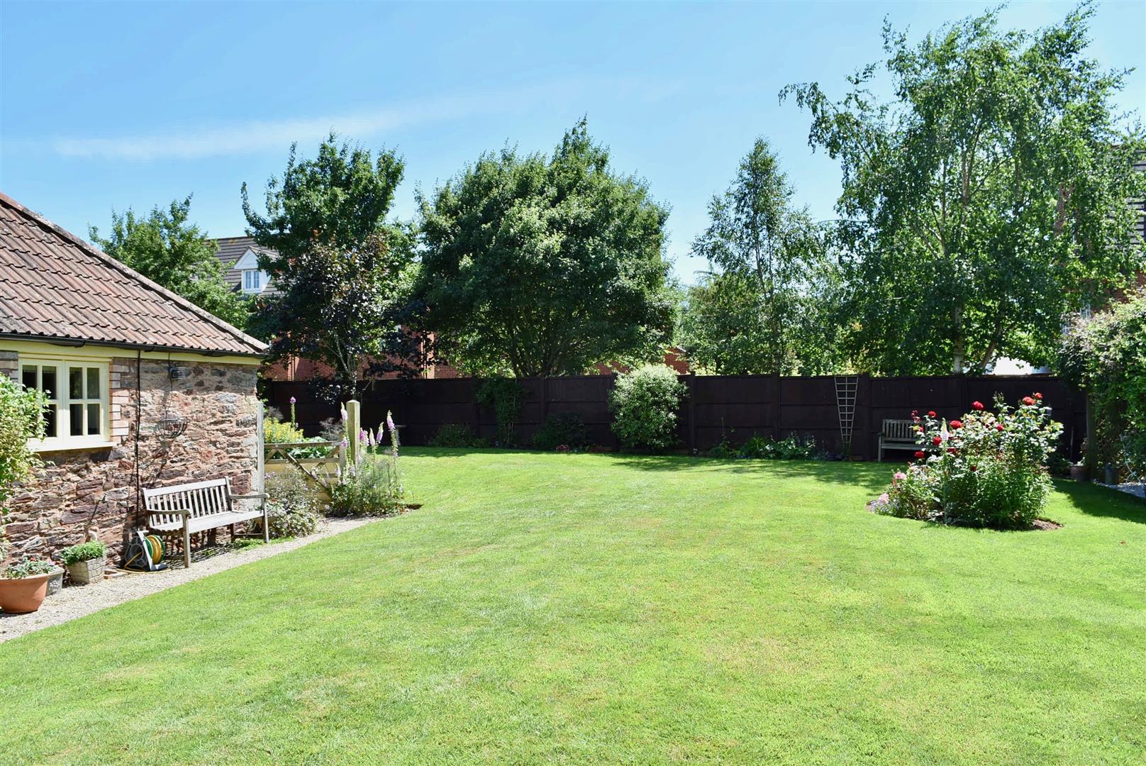 Tudor Park 0.2 Acre