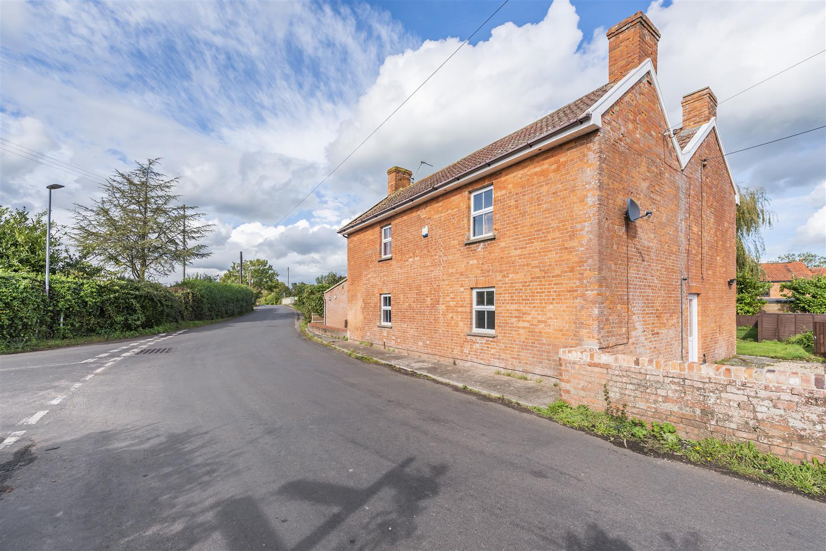 Stathe Road, Burrowbridge  0.25 Acre