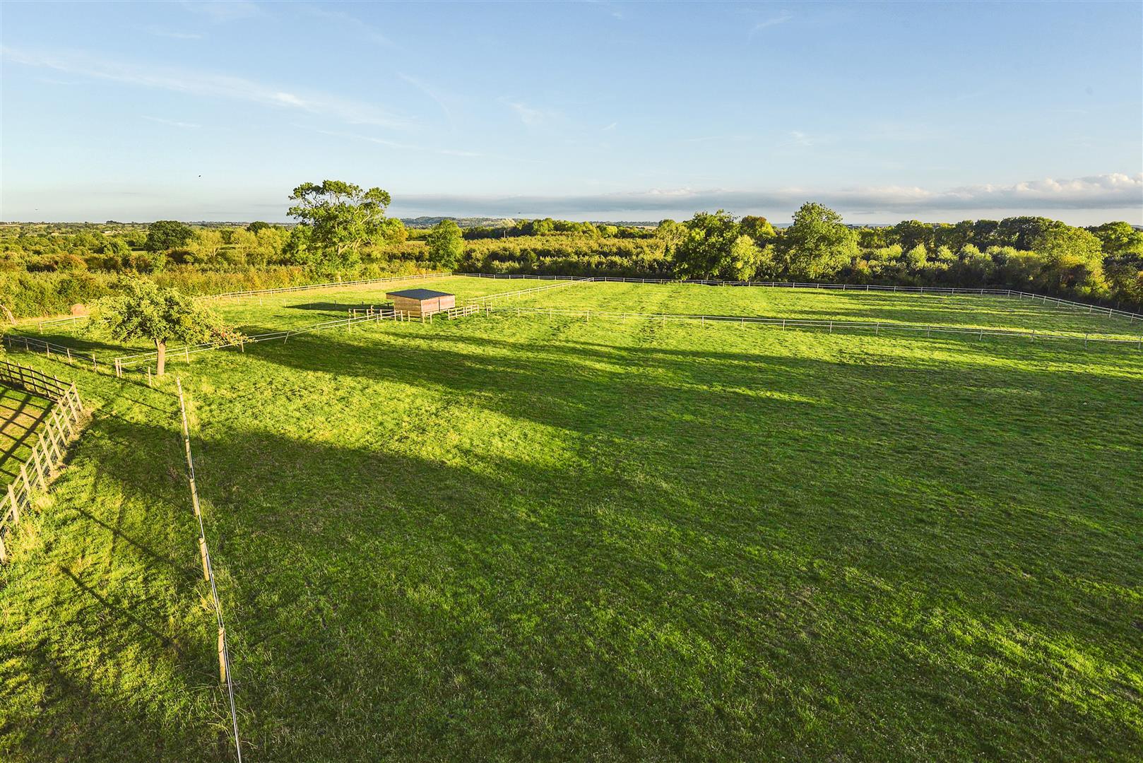 Kingsbury Episcopi  6 Acres