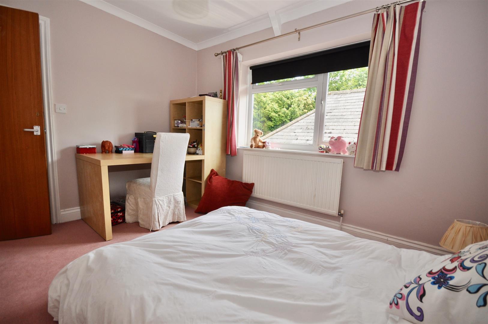 Eastcombe 0.25 Acre