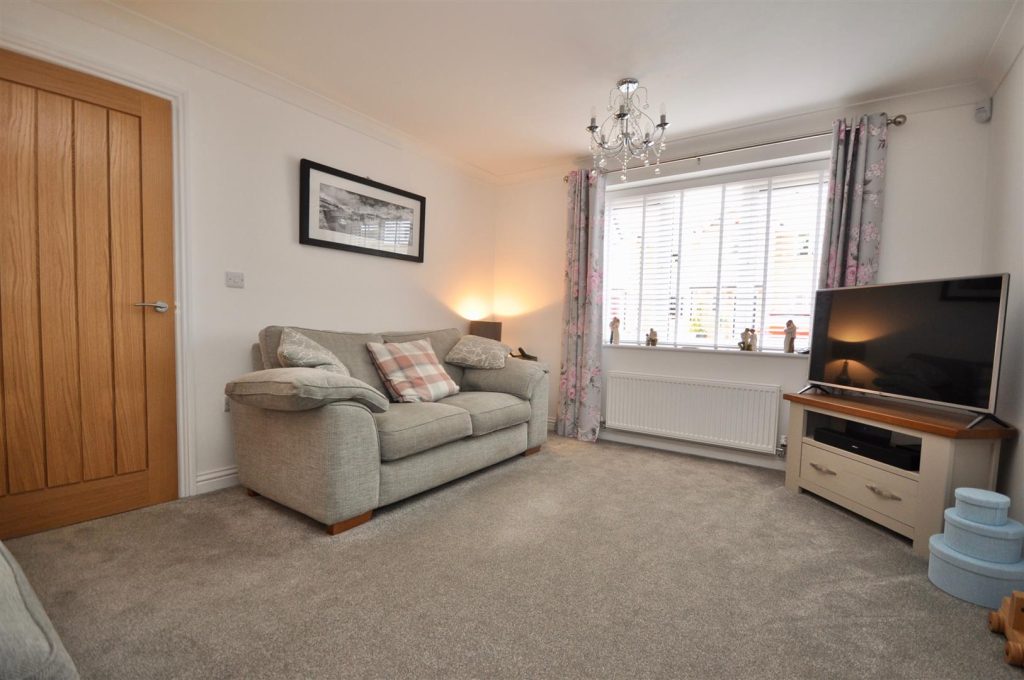 Cabot Court, Off Stanley Close