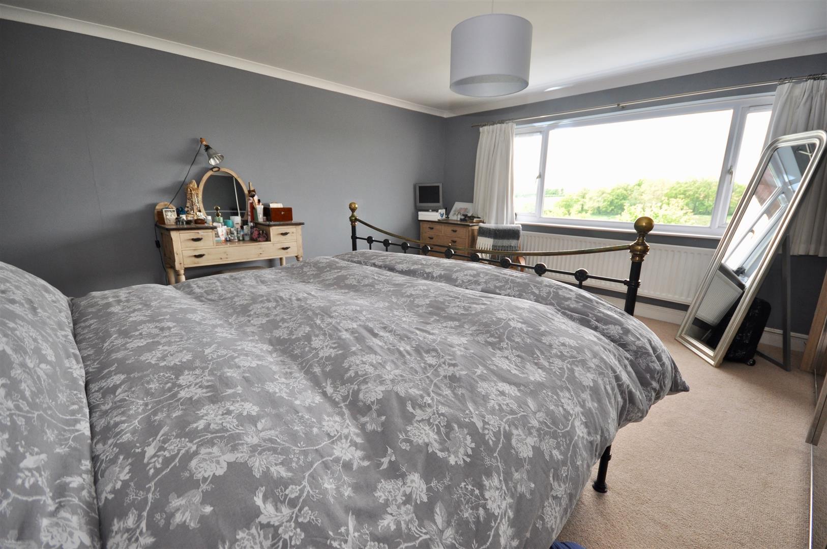 Eastcombe 0.25 Acre