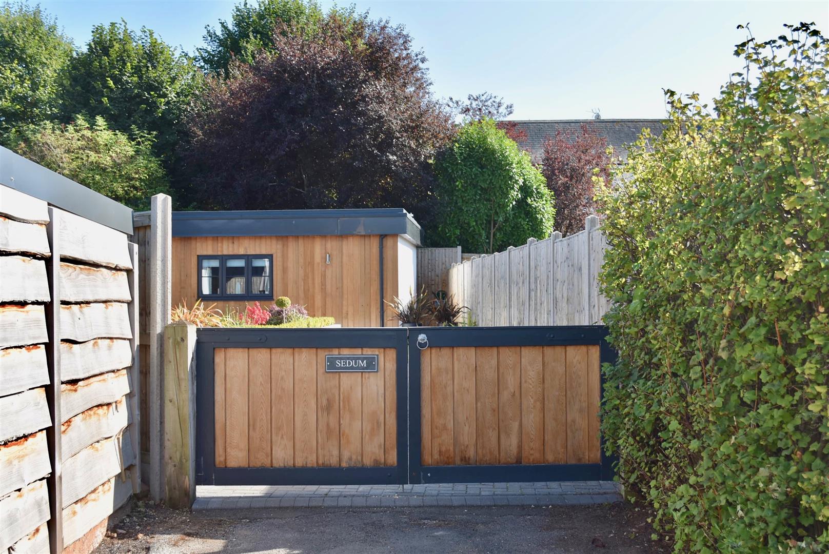Gordons Close