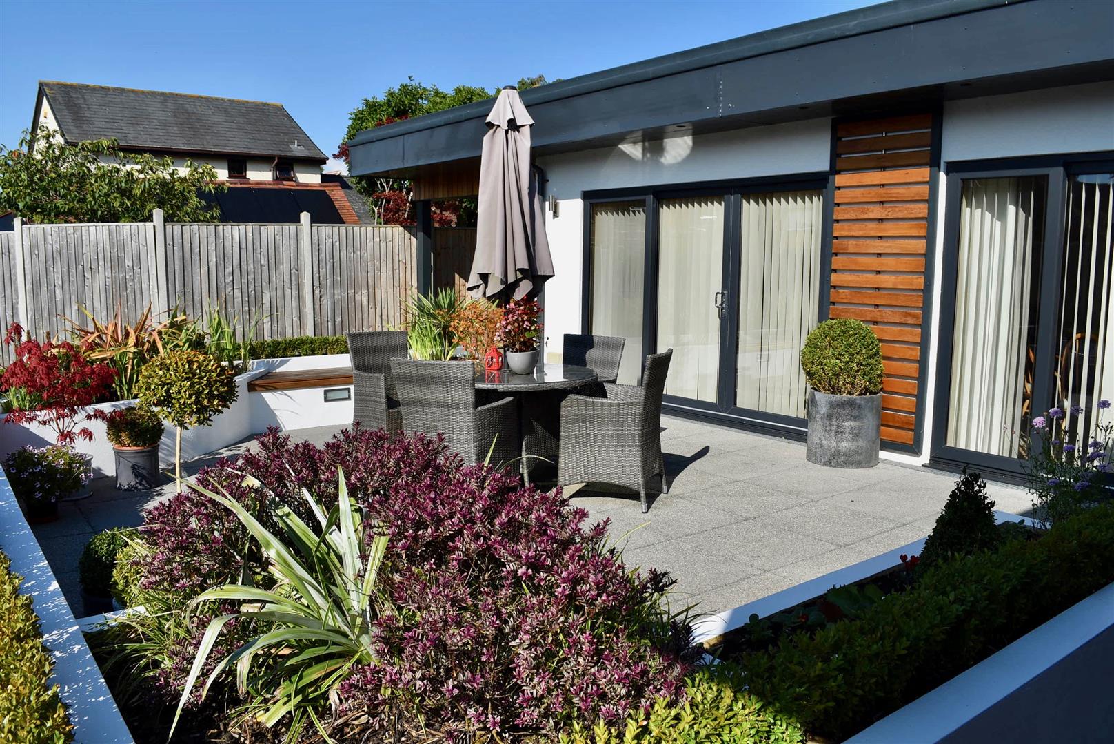 Gordons Close