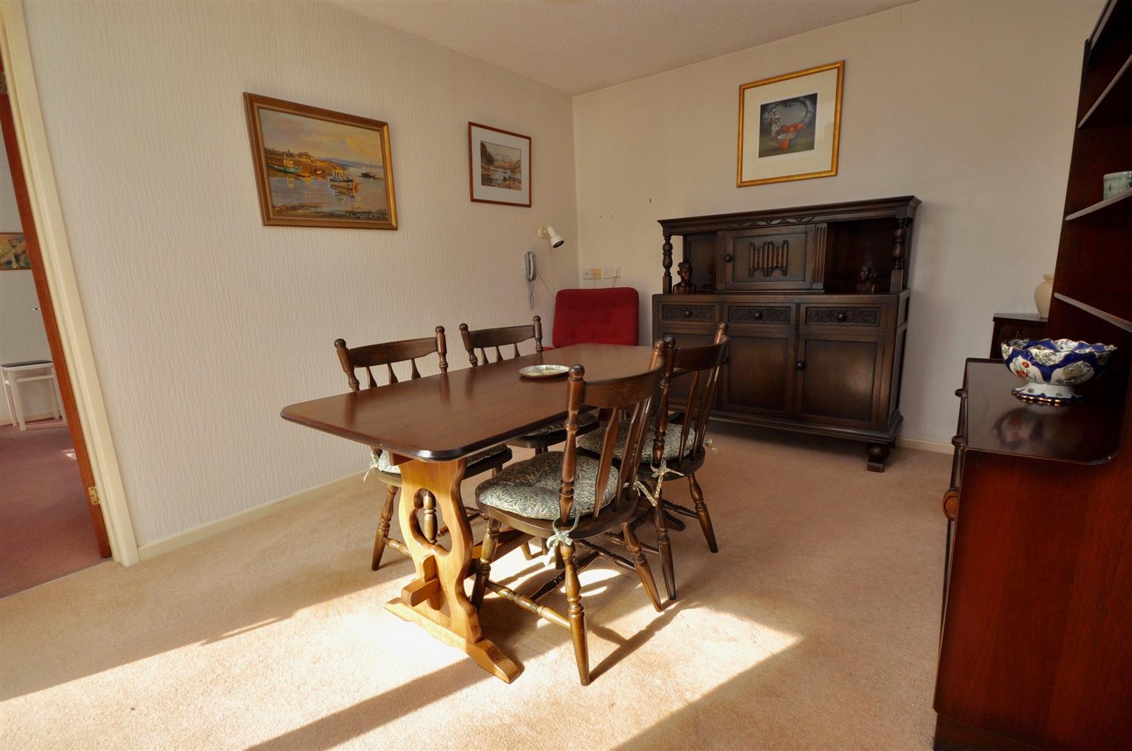 Trull Green Drive, Trull