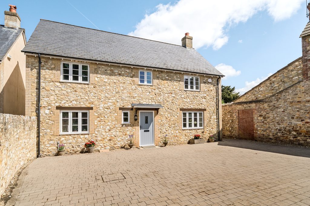 Dipford Road, Trull