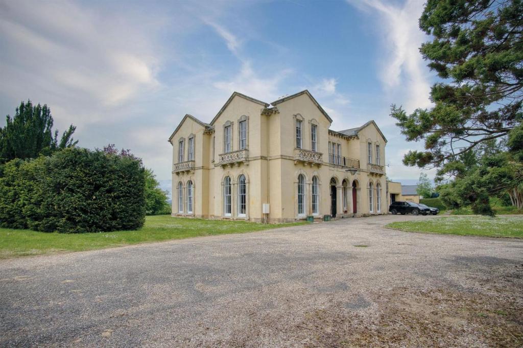 Rumwell Park, 2 Acres