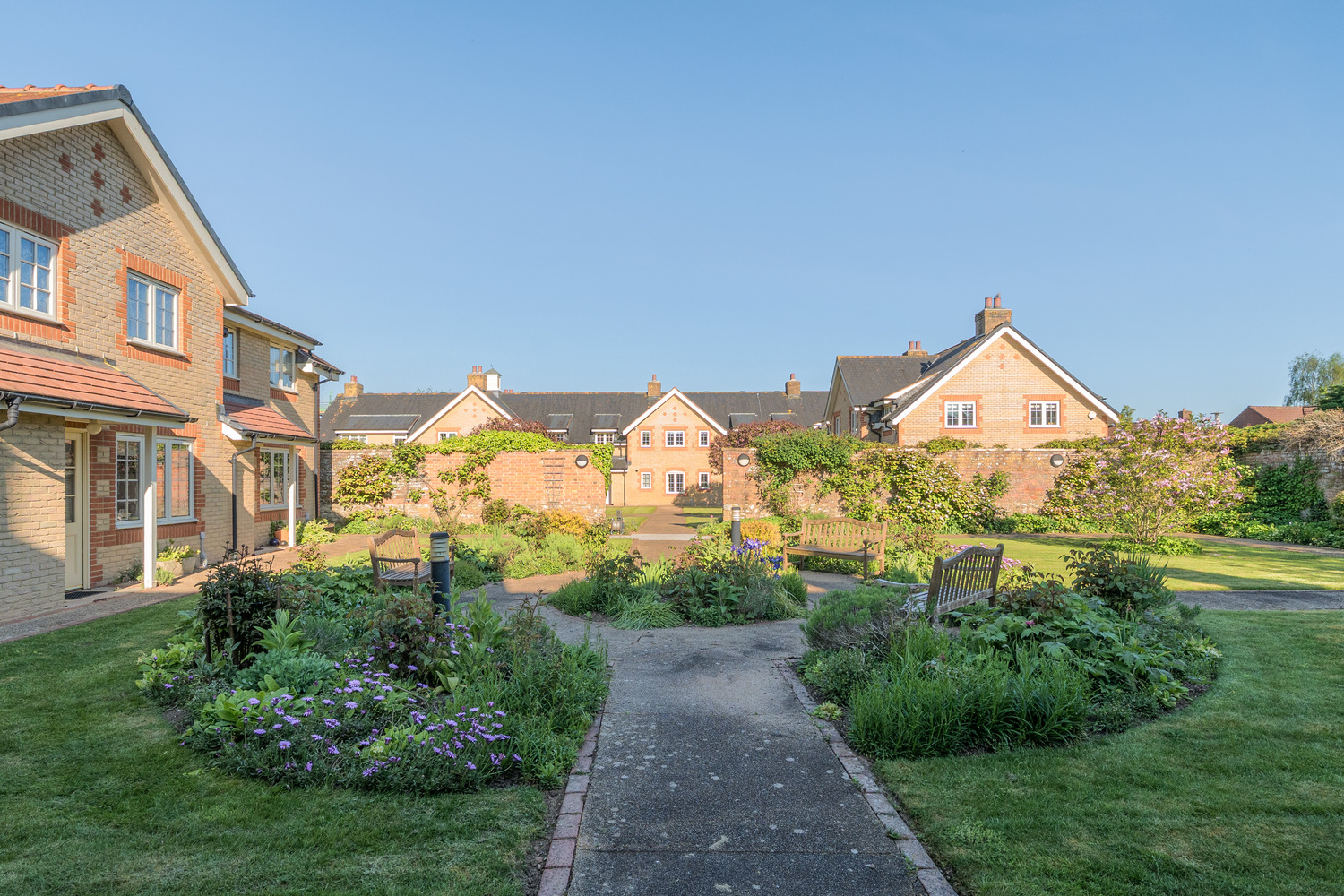 Garden Court, Gatchell Oaks