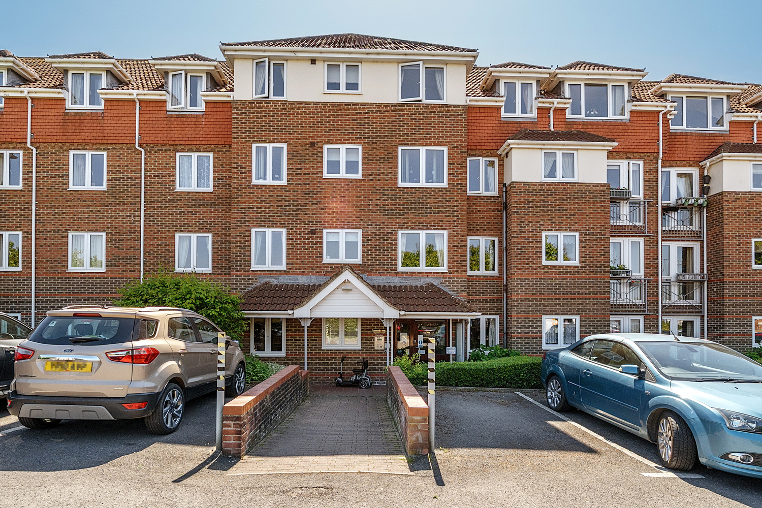 Dellers Court, Dellers Wharf