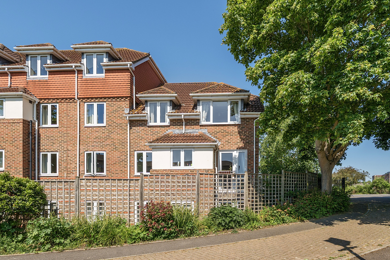 Dellers Court, Dellers Wharf