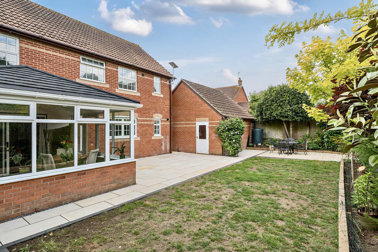 Saxon Close, Oake