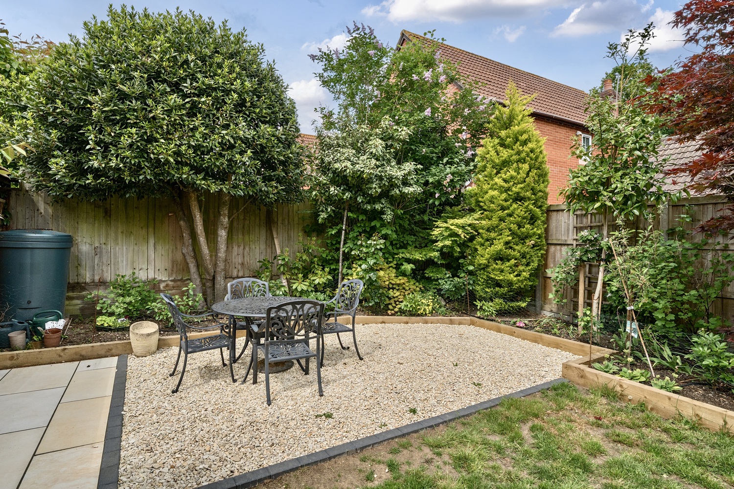 Saxon Close, Oake