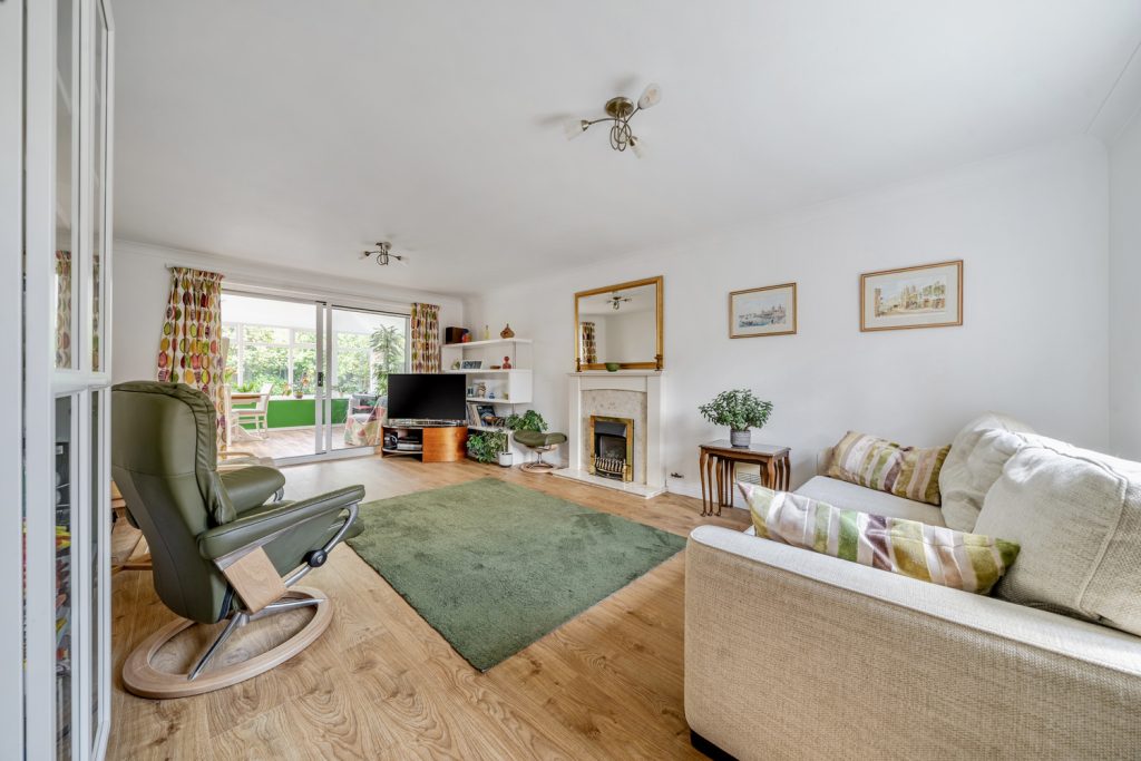 Saxon Close, Oake