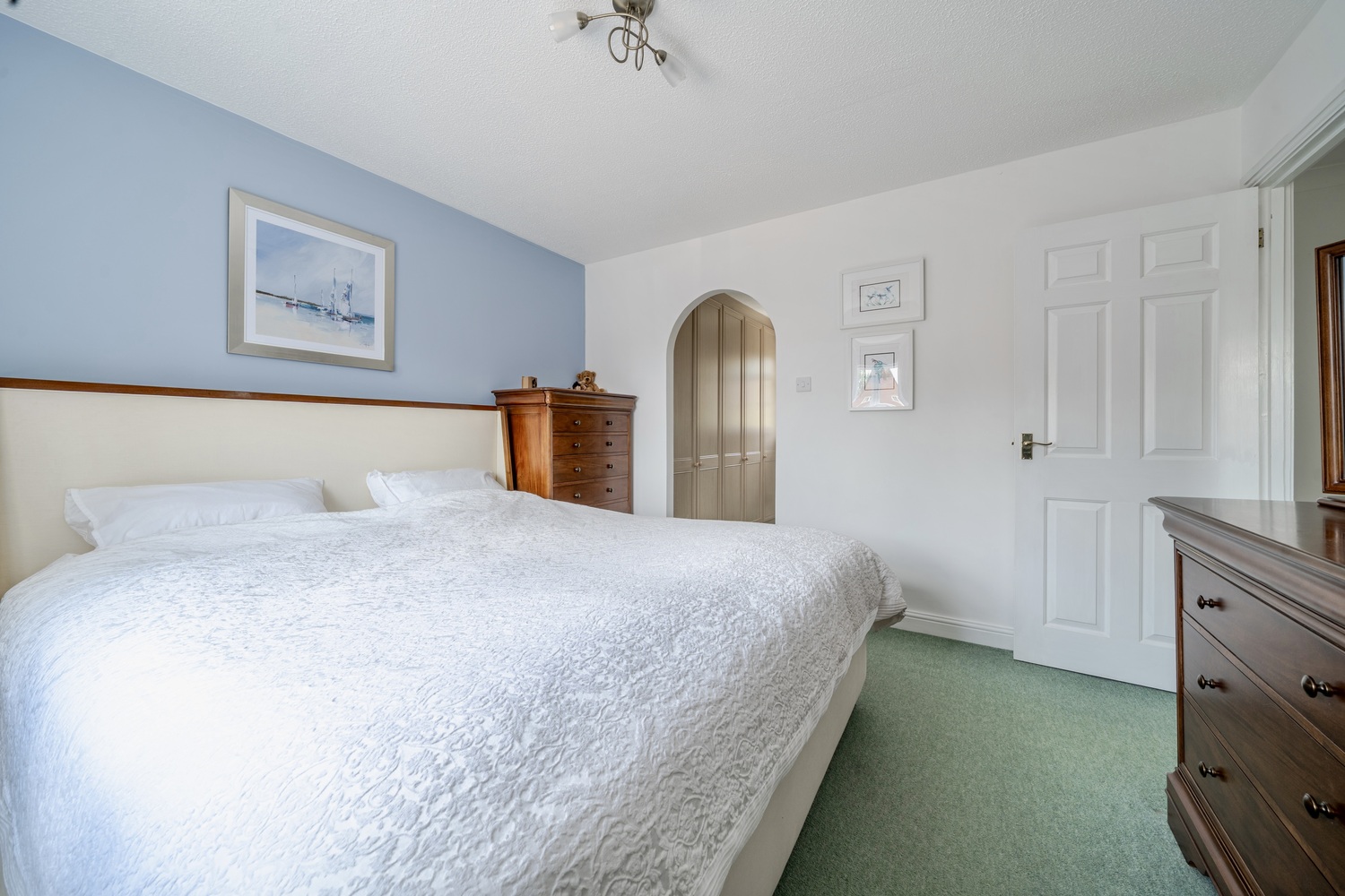 Saxon Close, Oake