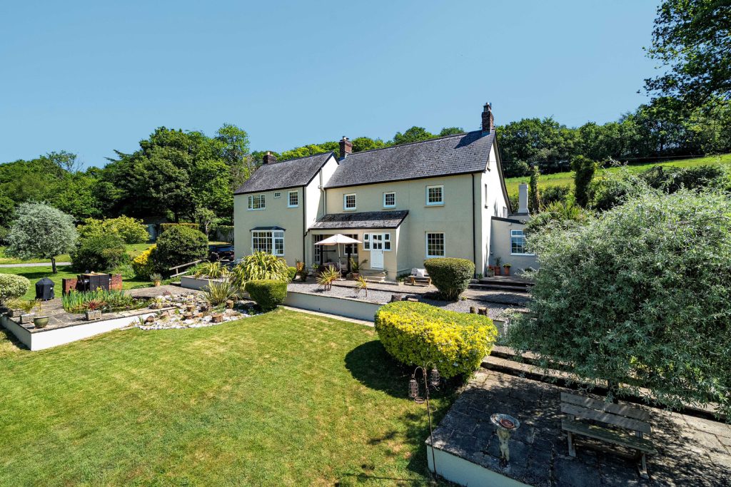 Hemyock  1.2 Acre