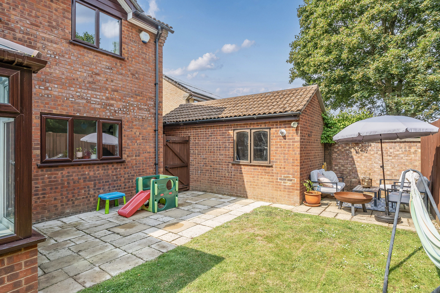 Saffron Close, Taunton