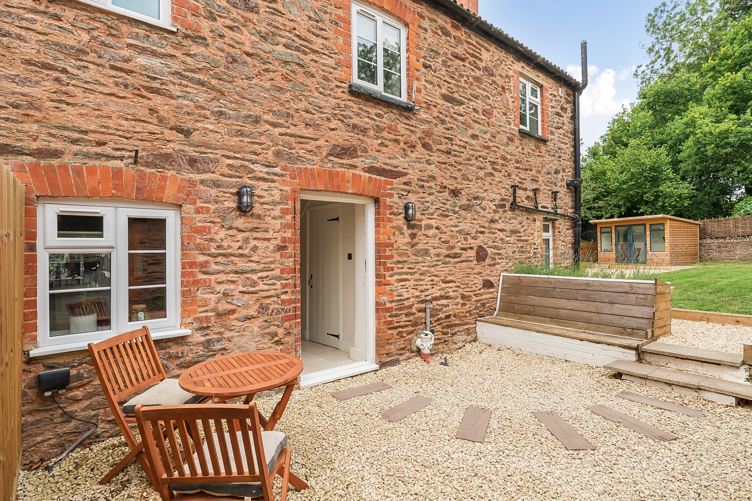 Lees Cottages, Priorswood Road