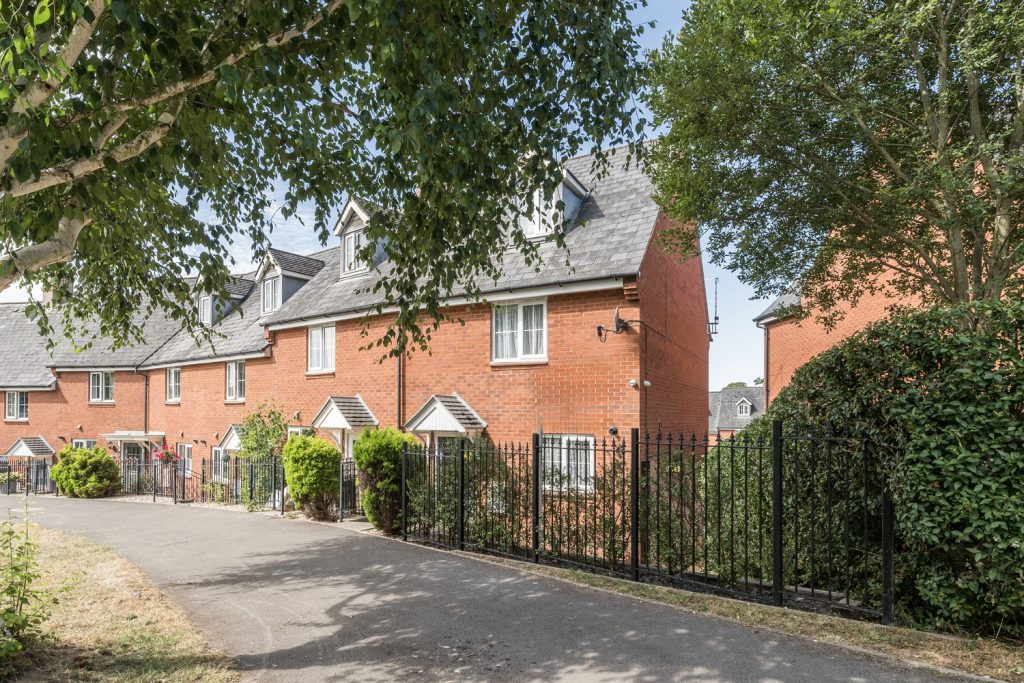 Rogers Walk, Cotford St. Luke