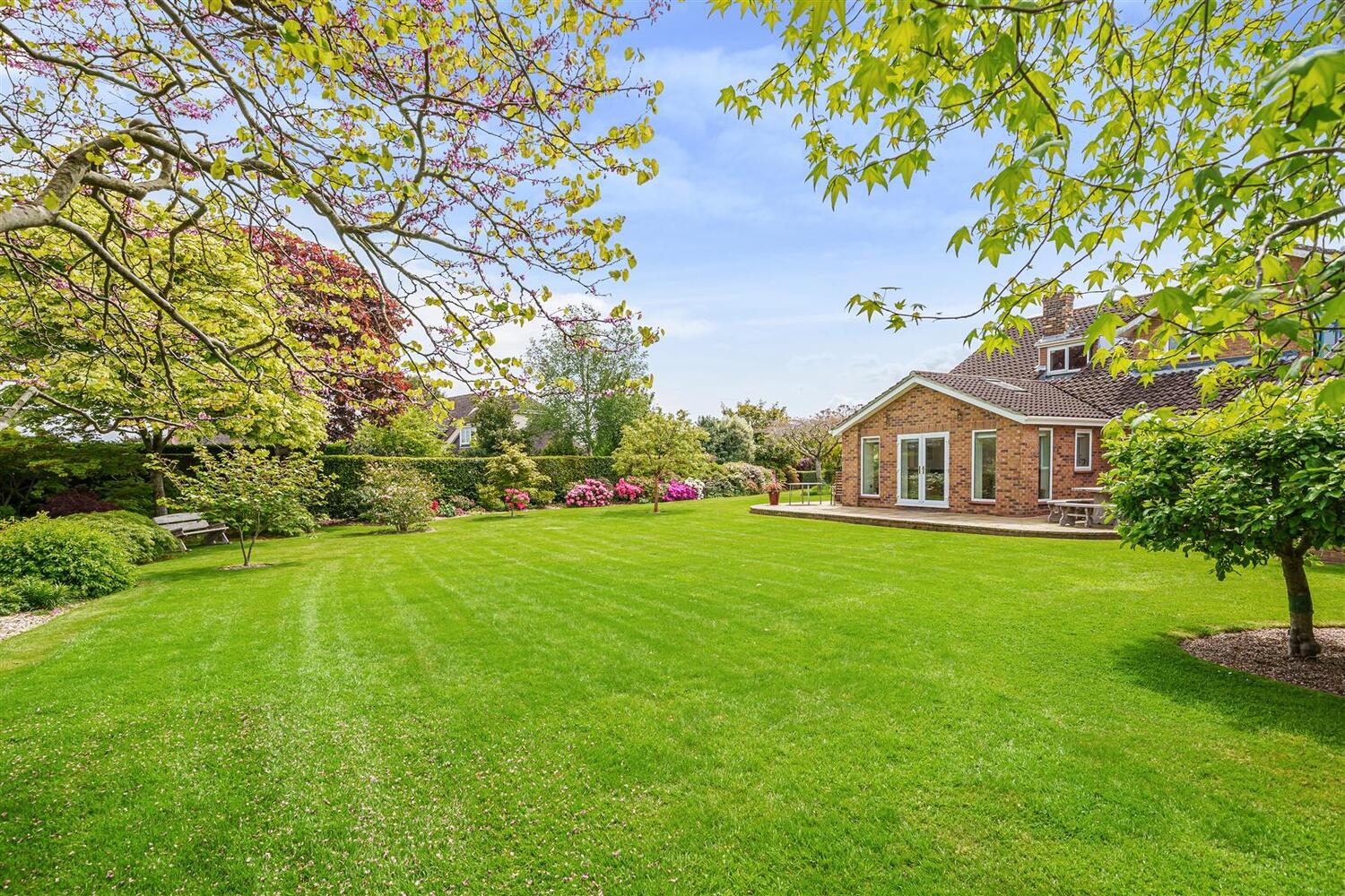 Private Road, Trull 0.6 acre