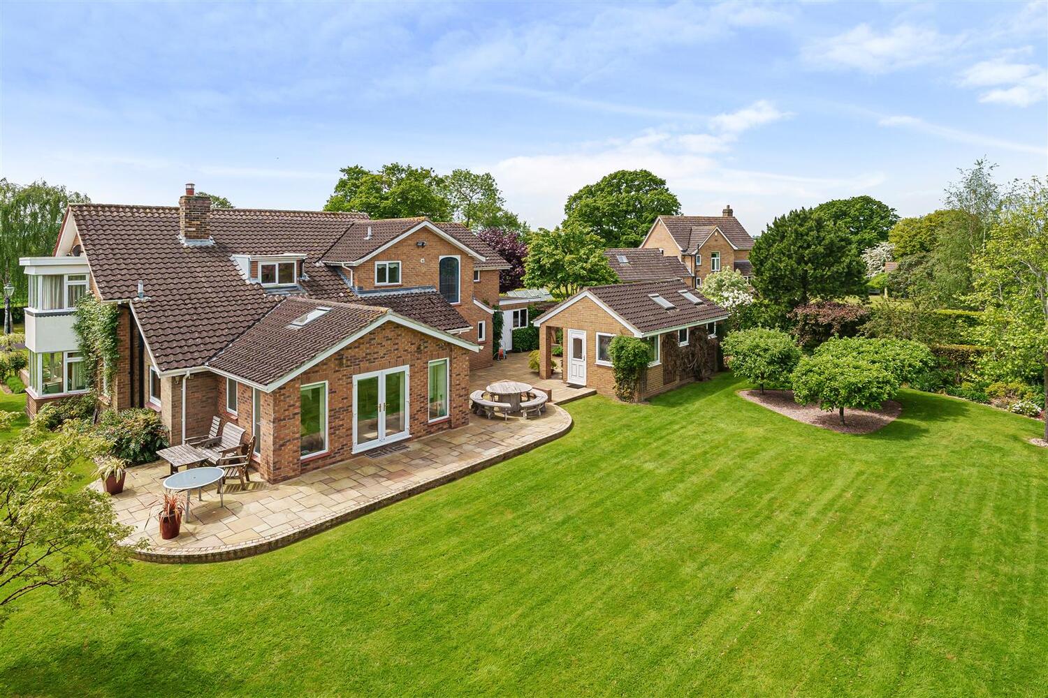 Private Road, Trull 0.6 acre