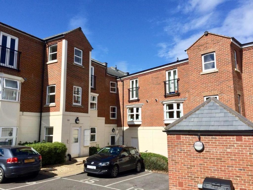 Chaucer Court