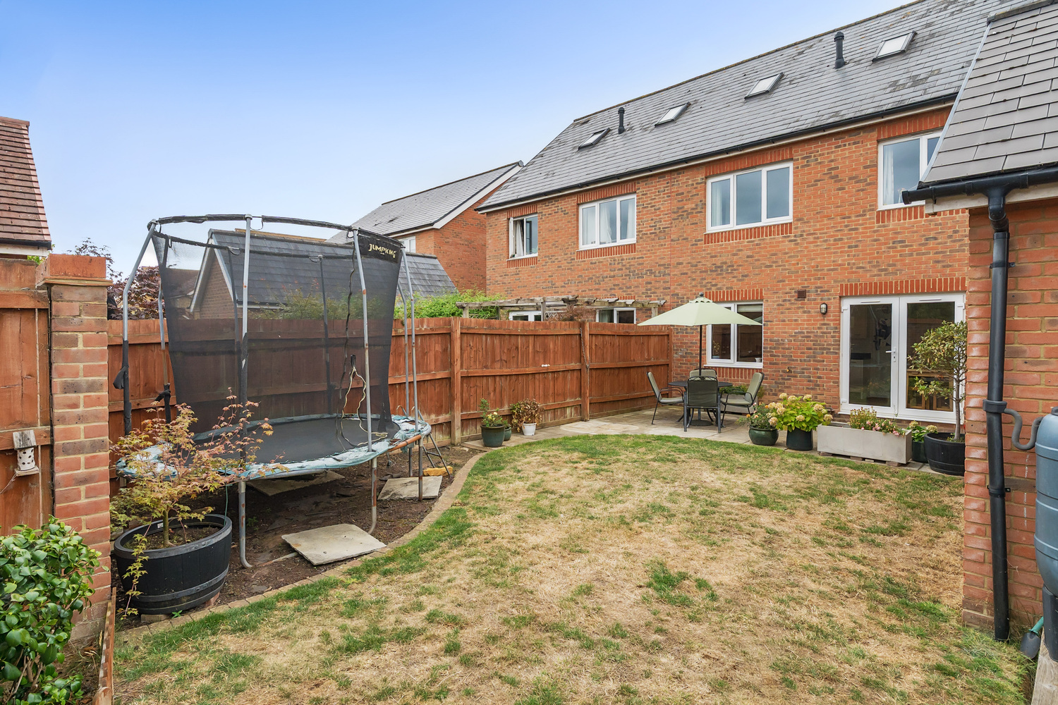 Bishops Close, Bathpool