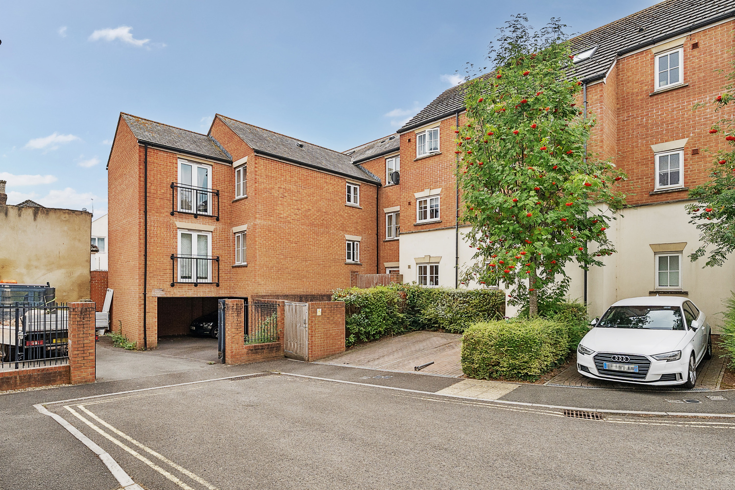 Tanners Court, Tancred Street