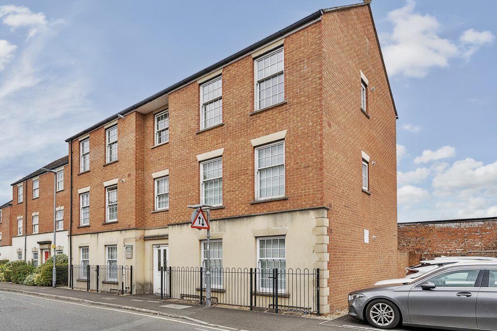 Tanners Court, Tancred Street