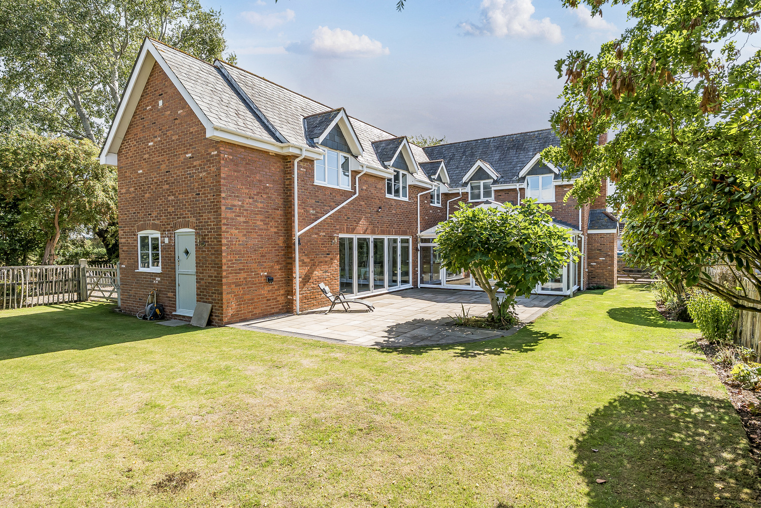 Lipe Lane, Henlade, 1 Acre