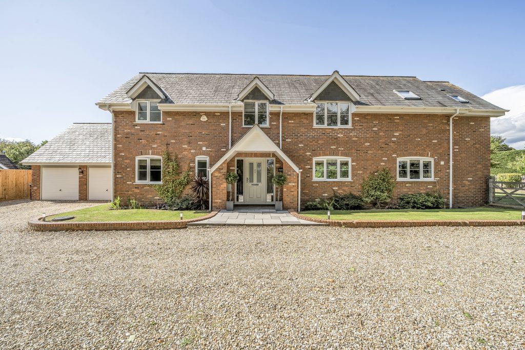 Lipe Lane, Henlade, 1 Acre