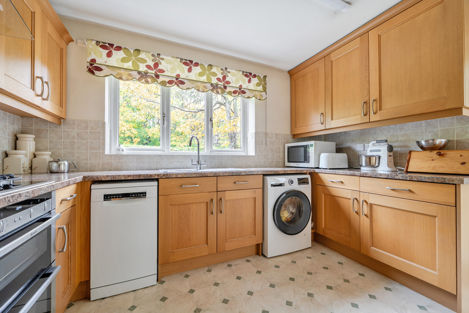 Saffron Close, Taunton