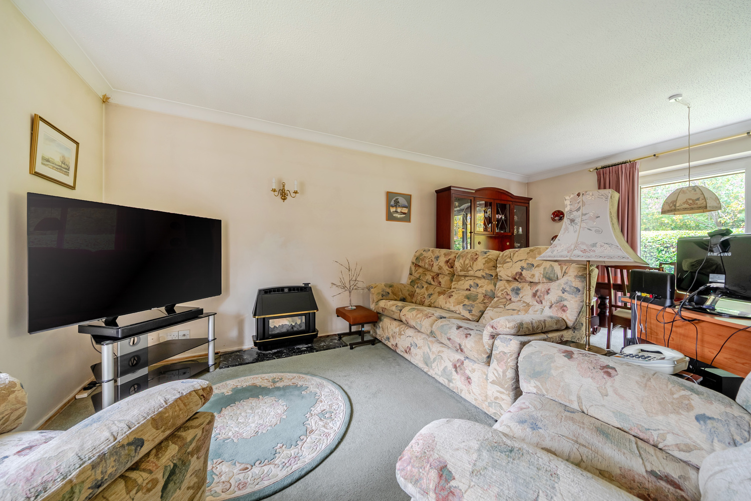 Saffron Close, Taunton