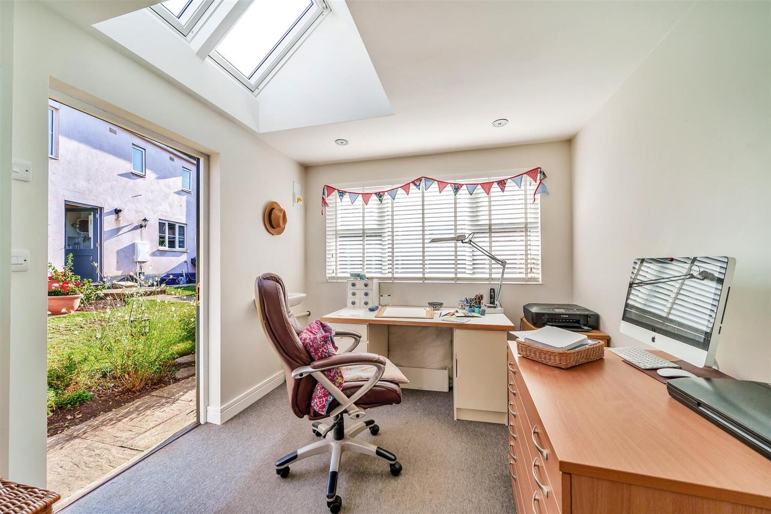 Hillyfields, Taunton