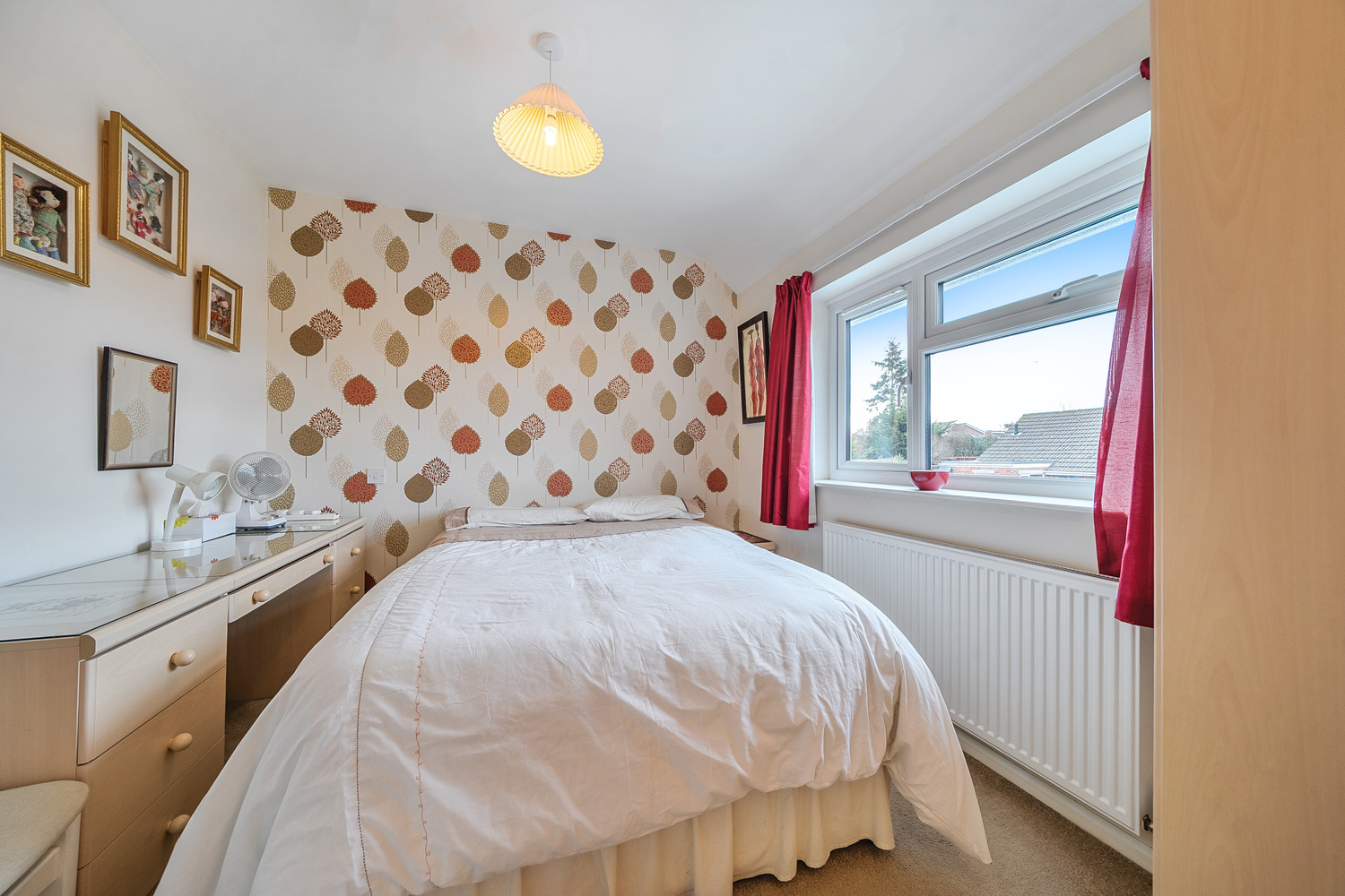 Somerset Avenue, Taunton