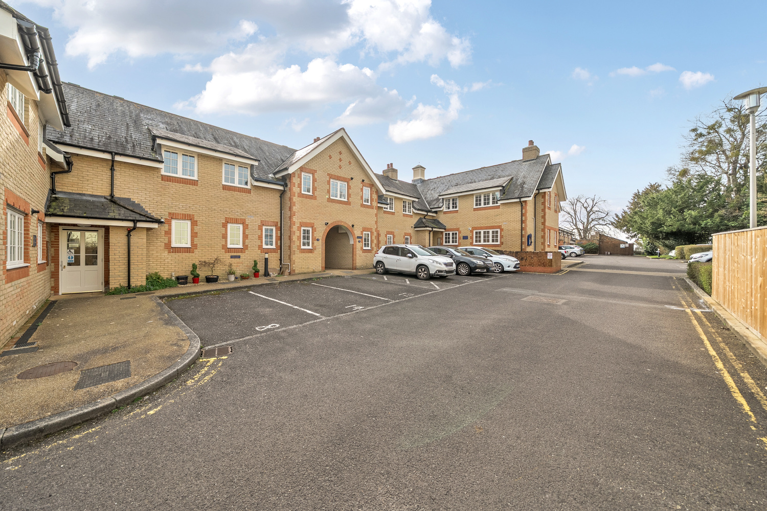 Gatchell Oaks, Trull