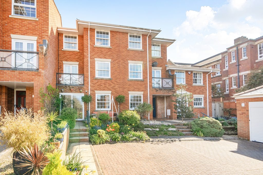 St. Georges Mews, The Mount, Taunton